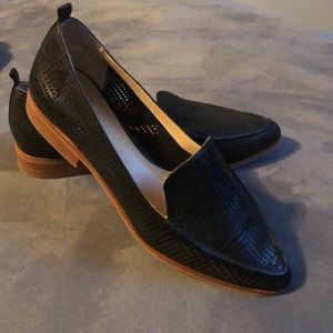 Vince camuto black loafer
